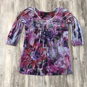 Women’s New Directions Floral Top With Rhinestones Size Petite Medium